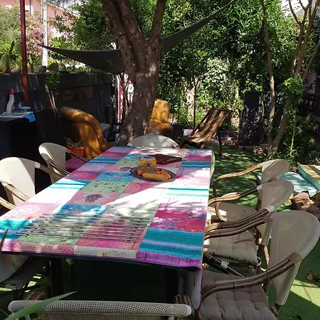 Nature Et Relax Triple Et Parties Communes Salle De Bain Cuisine Jardin Barbecue Convivialite Bed & Breakfast Valras-Plage